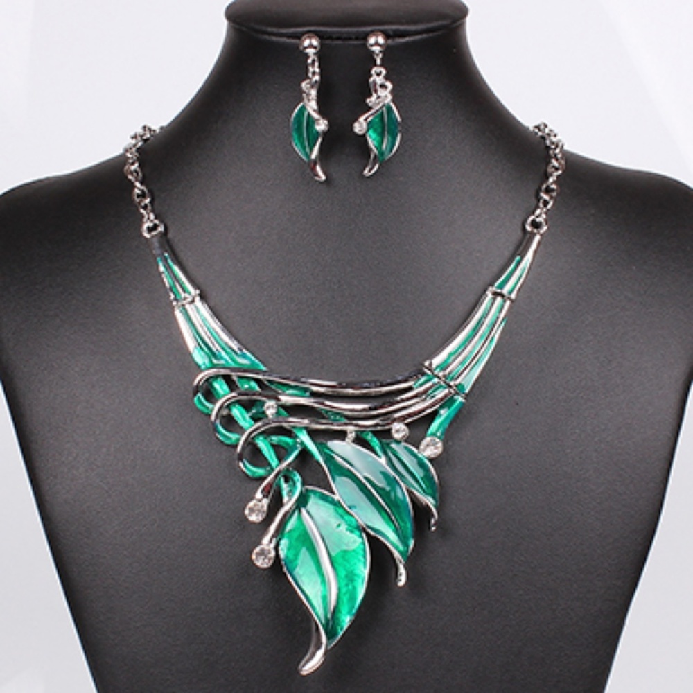 Women's Green Jewelry Sets